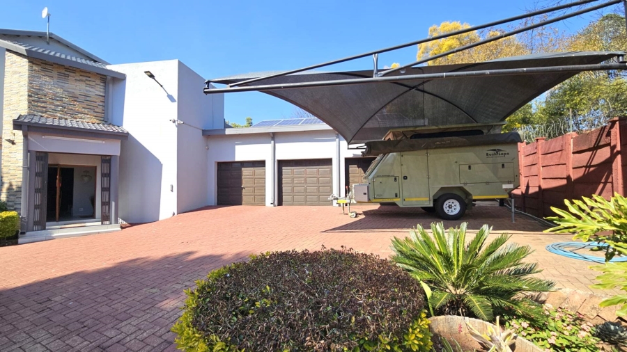 4 Bedroom Property for Sale in Ifafi North West